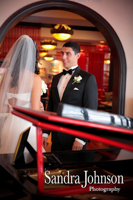 Best Maggiano's Orlando wedding photographer - Sandra Johnson (SJFoto.com)